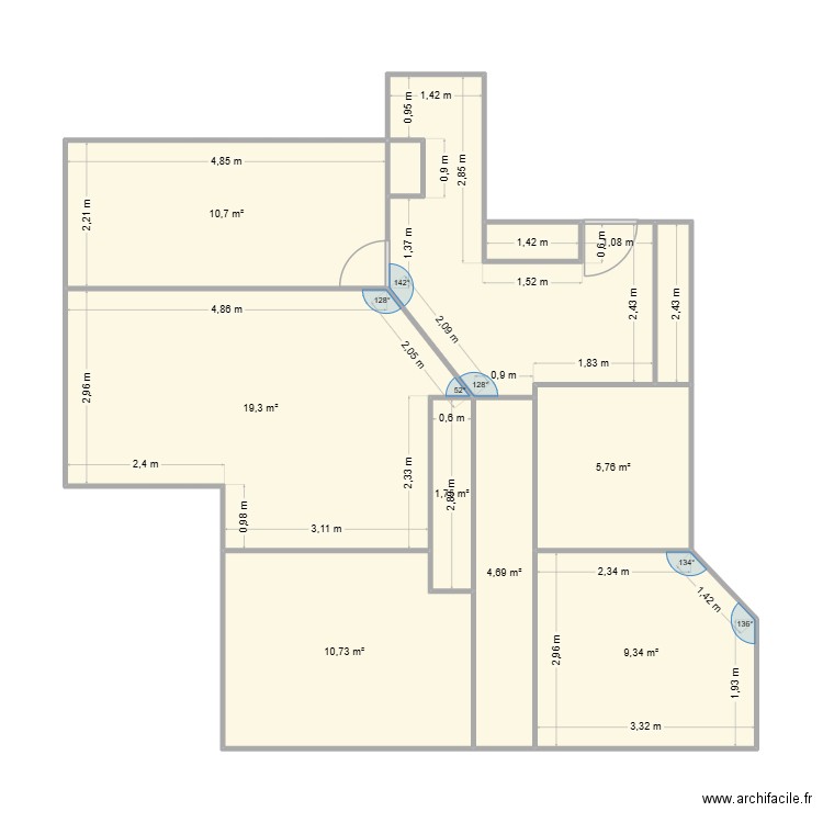 Creteil P1. Plan de 11 pièces et 76 m2