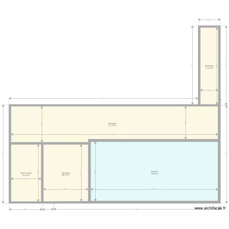 piscine et terrasse. Plan de 5  et 212 m²