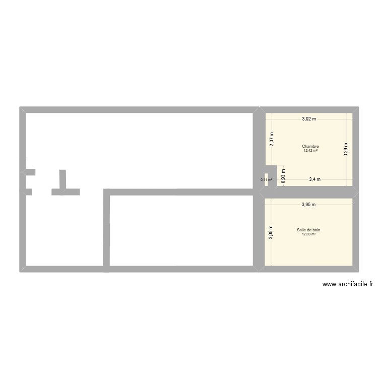 Maison murs cassés. Plan de 3 pièces et 25 m2