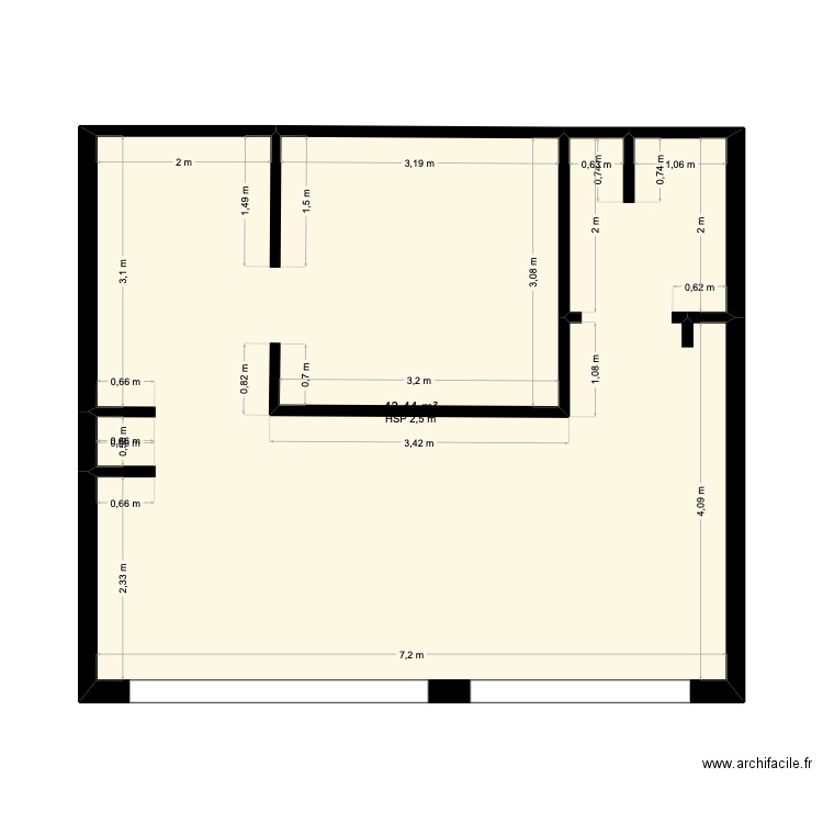 OGGI LE PETIT ITALIEN. Plan de 1 pièce et 43 m2