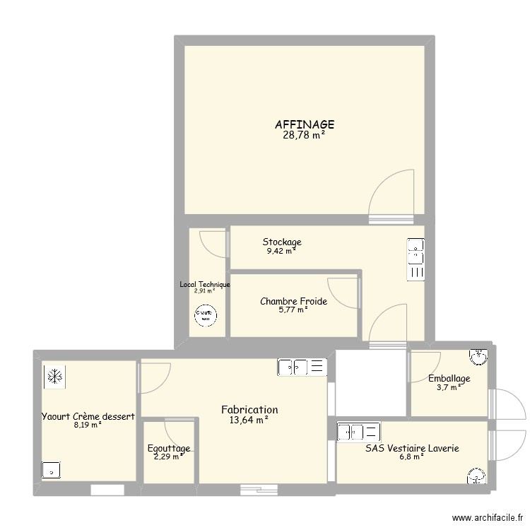 SIMONETTI. Plan de 9 pièces et 92 m2