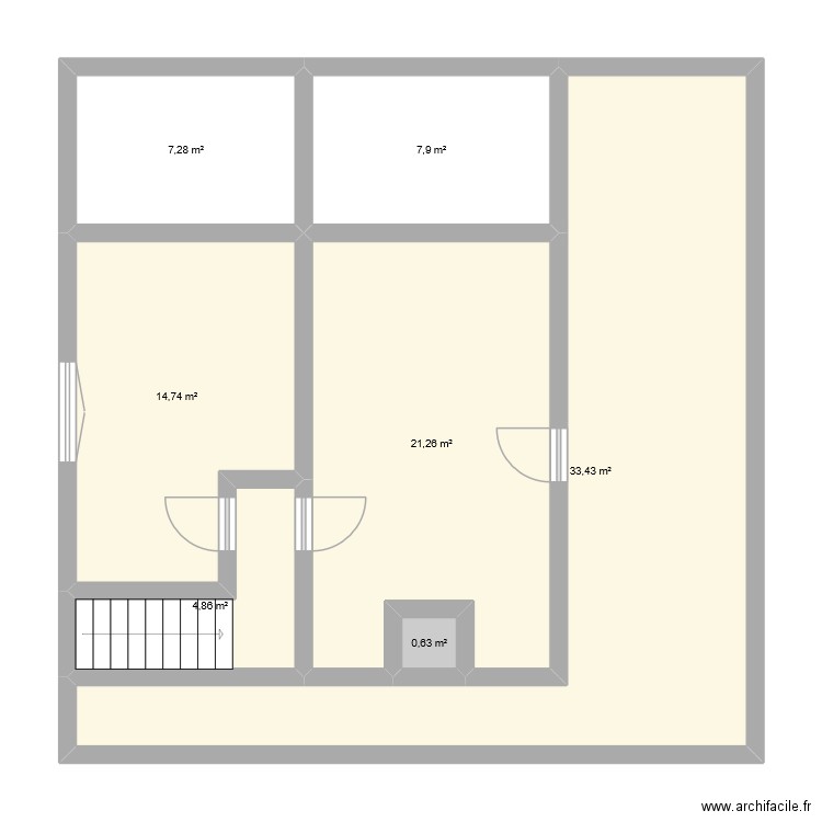 Etage. Plan de 7 pièces et 90 m2