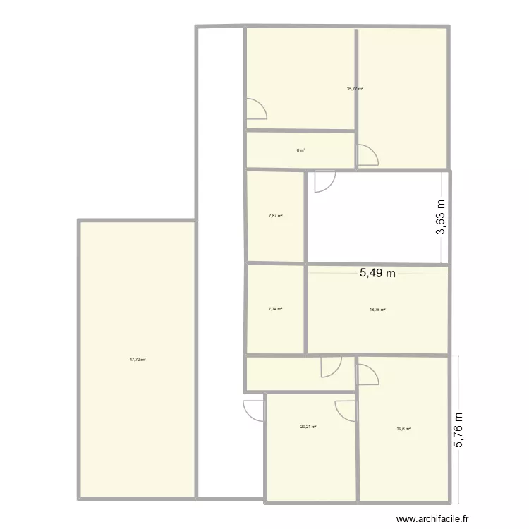 R+1 Lalinde. Plan de 8  et 164 m²