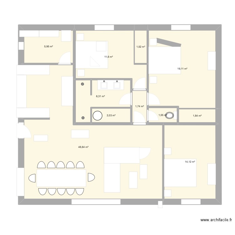 Maison. Plan de 11 pièces et 114 m2