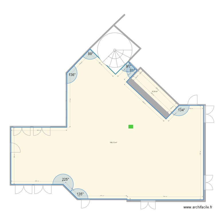 CAFETERIA. Plan de 2 pièces et 176 m2