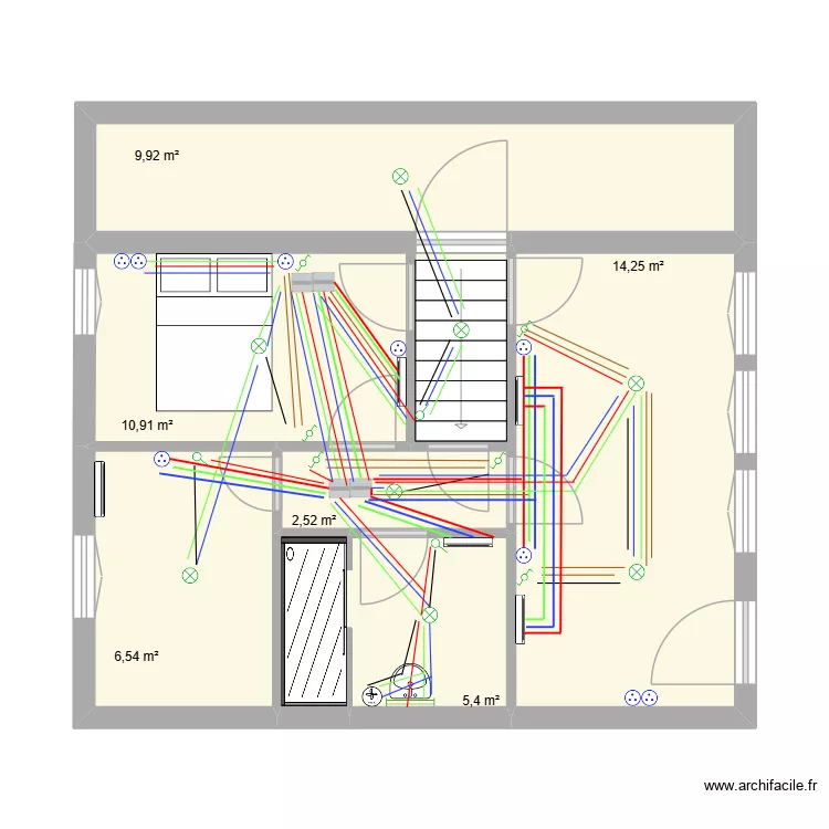 Caponi. Plan de 6 pièces et 50 m²