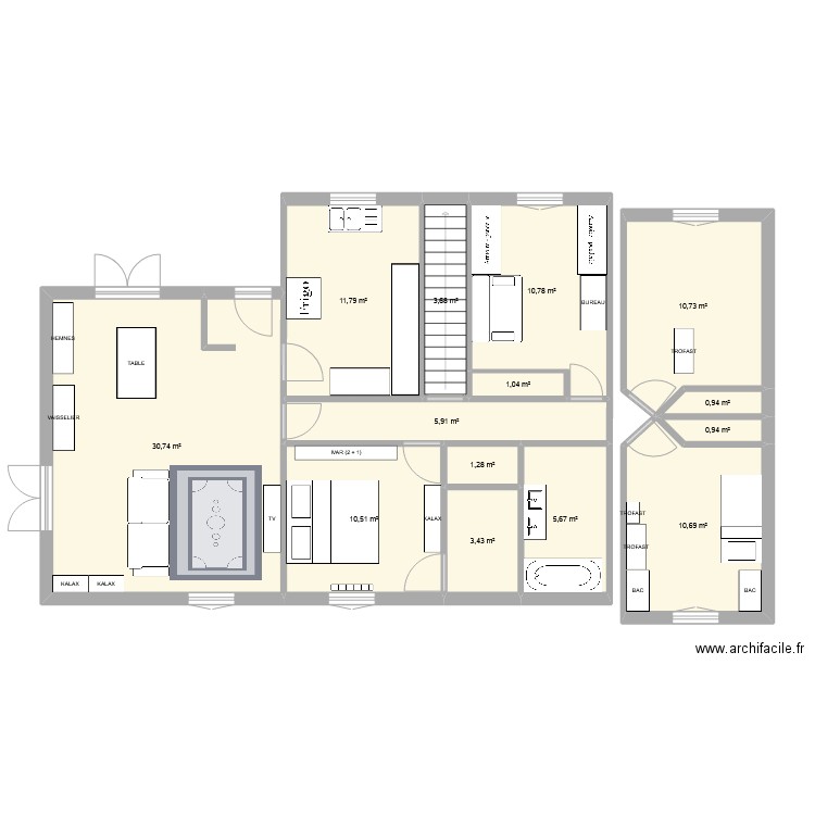 LA TOUR. Plan de 14 pièces et 108 m2