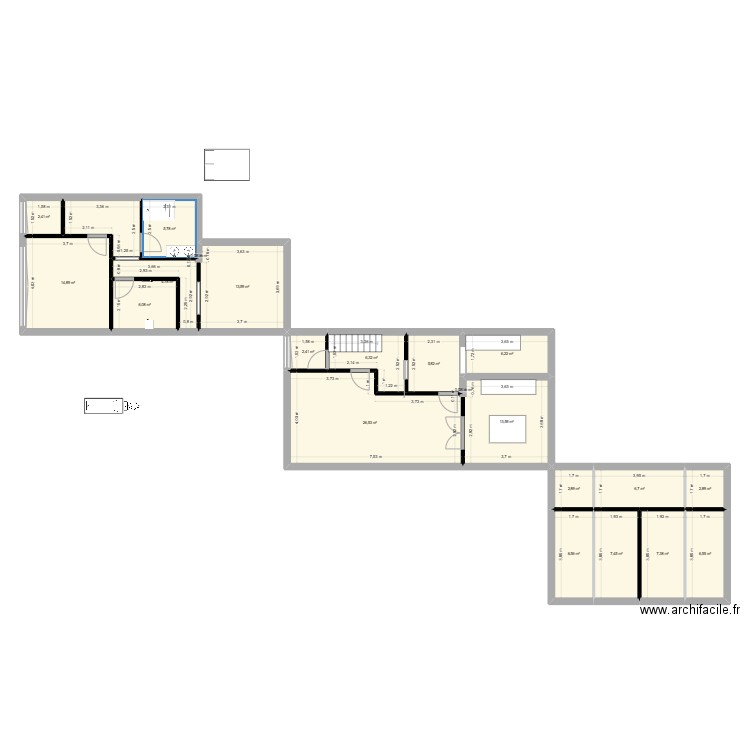 maison de base. Plan de 20 pièces et 155 m2