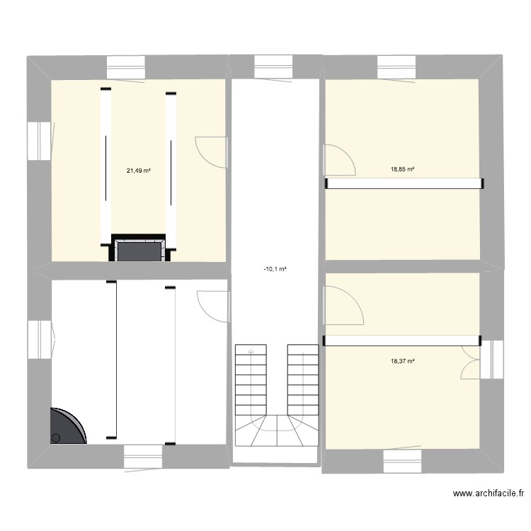 etage. Plan de 4 pièces et 81 m2