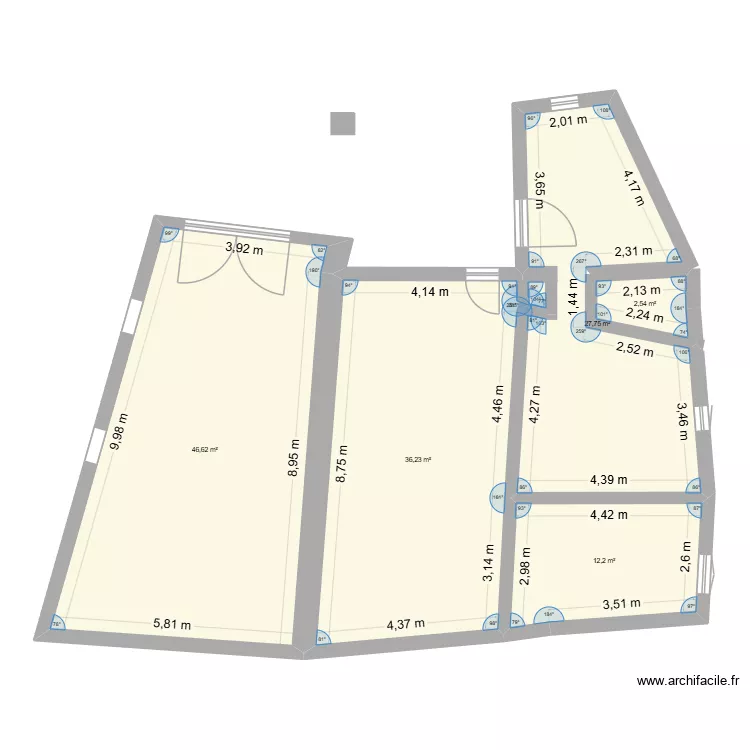 la bass. Plan de 5  et 125 m²