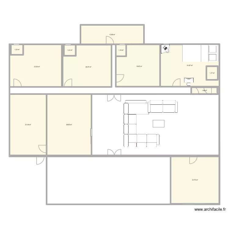 4 PIECE. Plan de 13 pièces et 187 m²