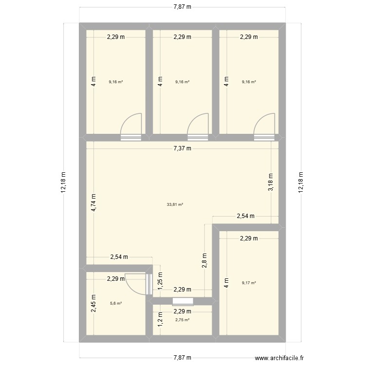 3 containers. Plan de 7 pièces et 79 m2
