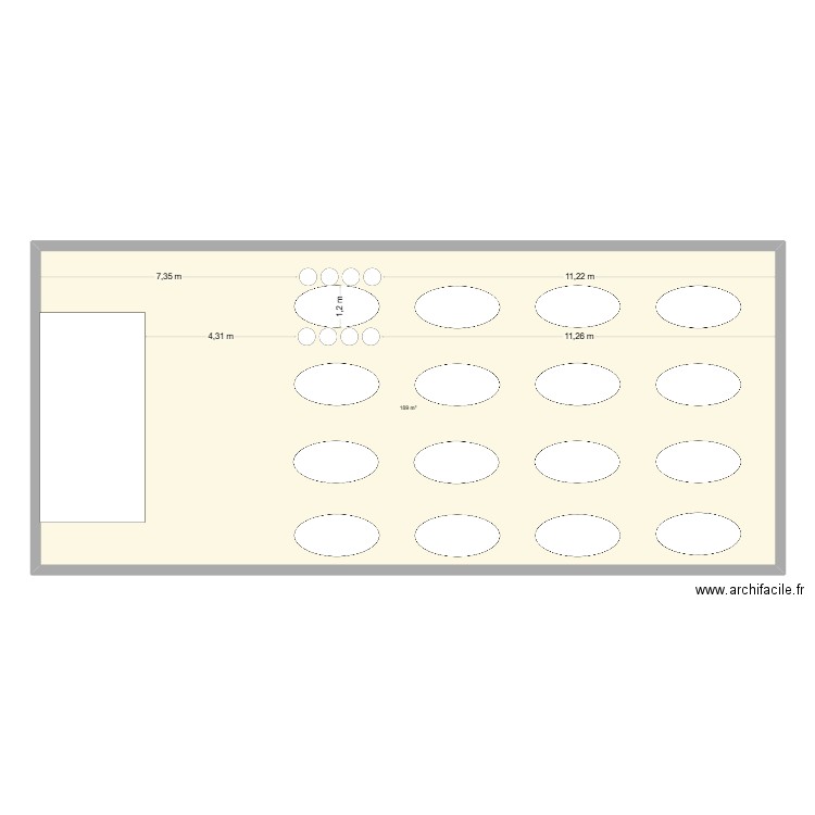 2 plan de table. Plan de 1 pièce et 189 m2