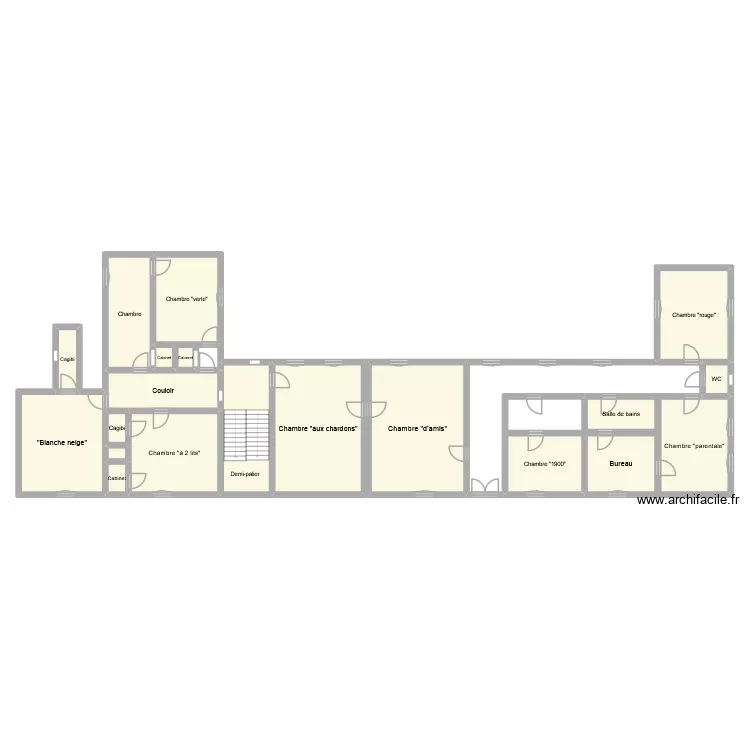 Chateau 1er &eacute;tage. Plan de 20  et 236 m²