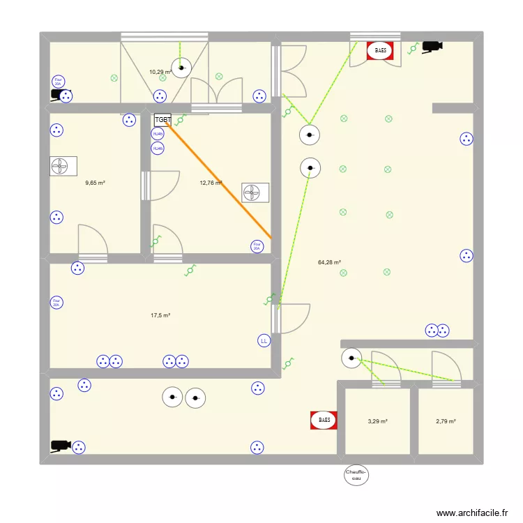 RESRTAURANT. Plan de 7 et 121 m² RESRTAURANT. Plan de 7 et 121 m²
