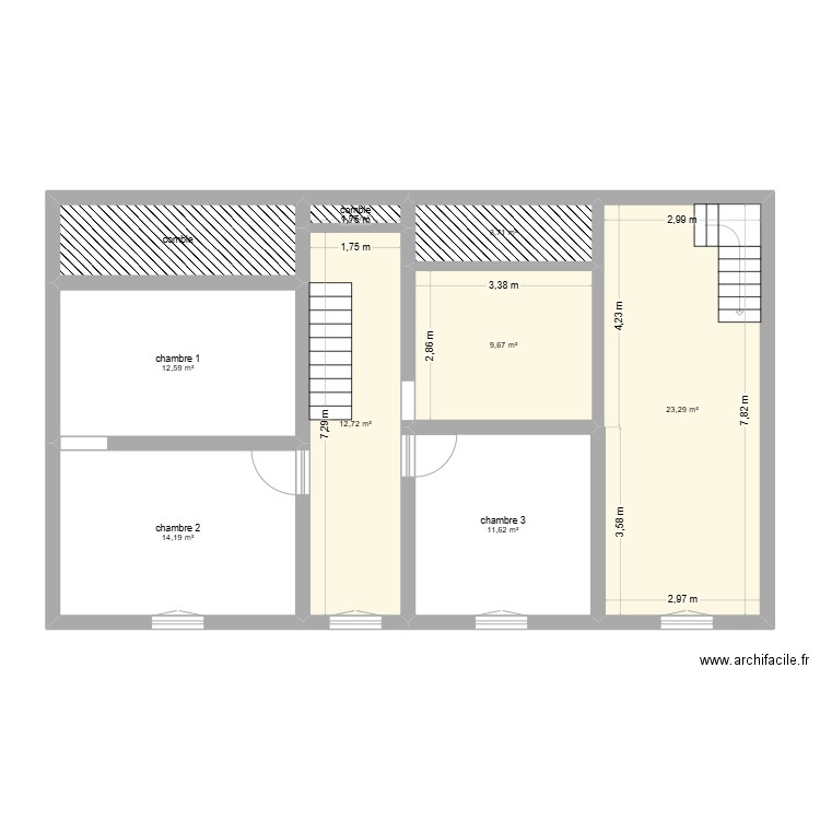 maison étage. Plan de 9 pièces et 95 m2