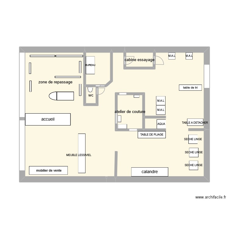 pressing. Plan de 4 pièces et 46 m2