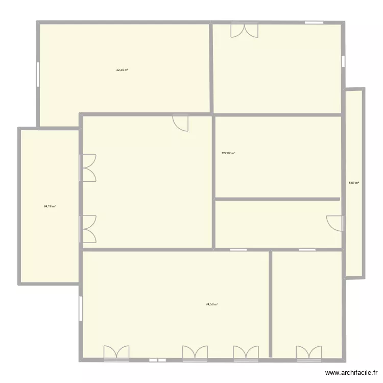 1er. Plan de 5  et 272 m²