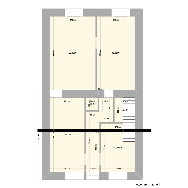 BOUBAKAR Cramans V1. Plan de 7 pièces et 81 m2