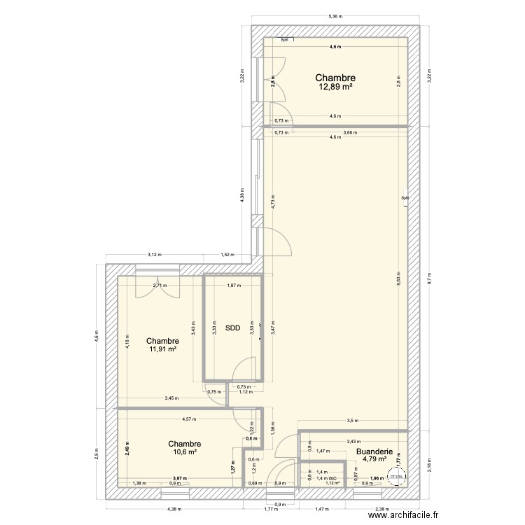 MAVREGREFGE. Plan de 6 pièces et 47 m2