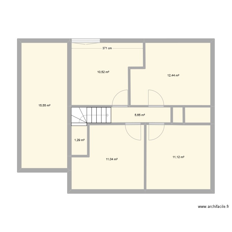 plan etage. Plan de 7 pièces et 68 m2