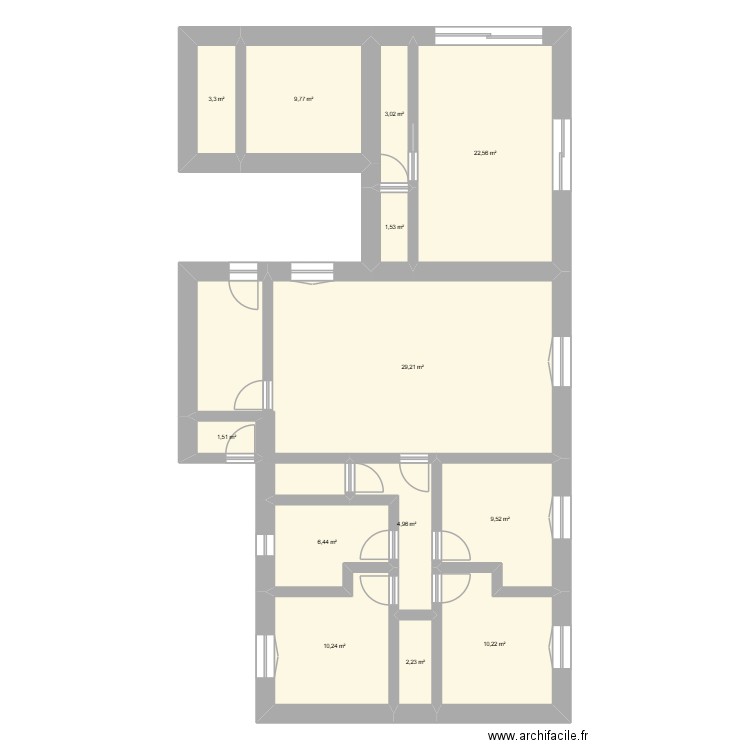 Agrandissement. Plan de 13 pièces et 123 m2
