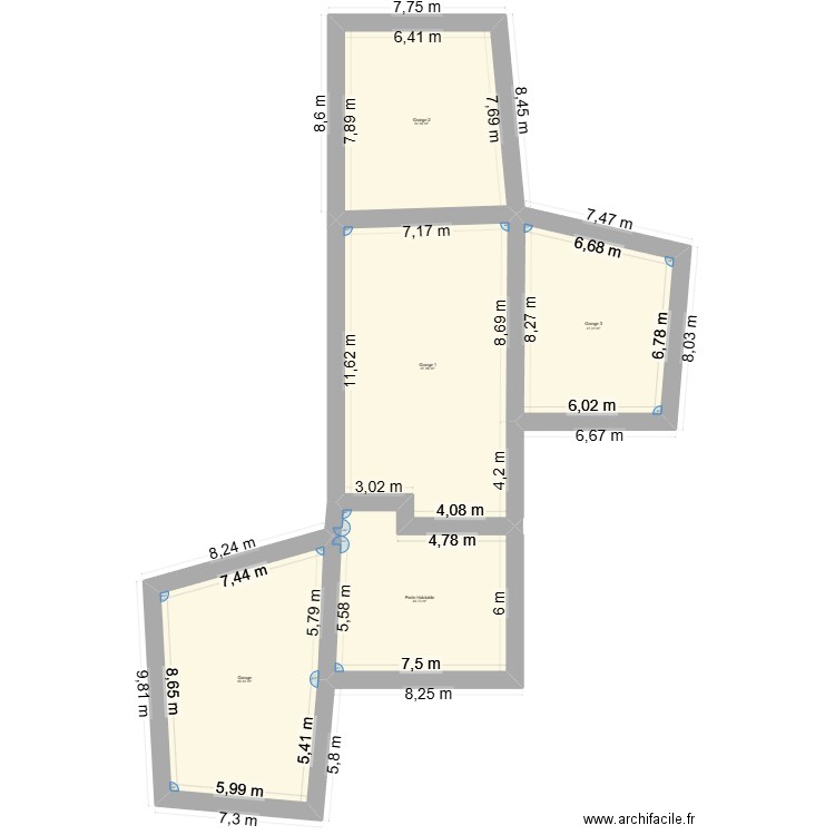 RDC. Plan de 5 pièces et 300 m2