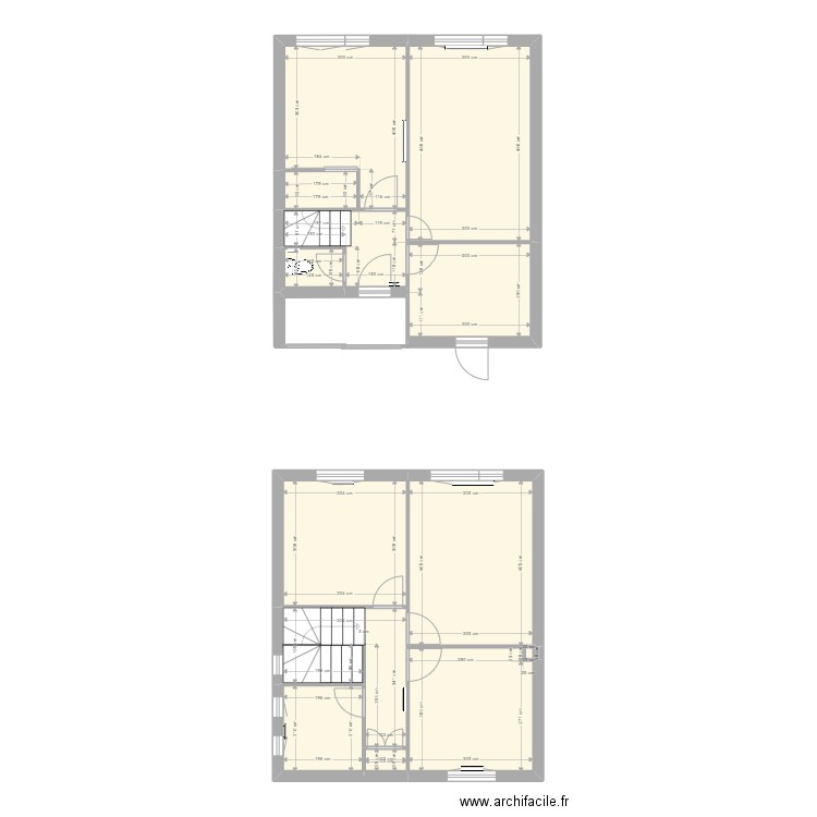 Rez de chaussee. Plan de 13 pièces et 81 m2