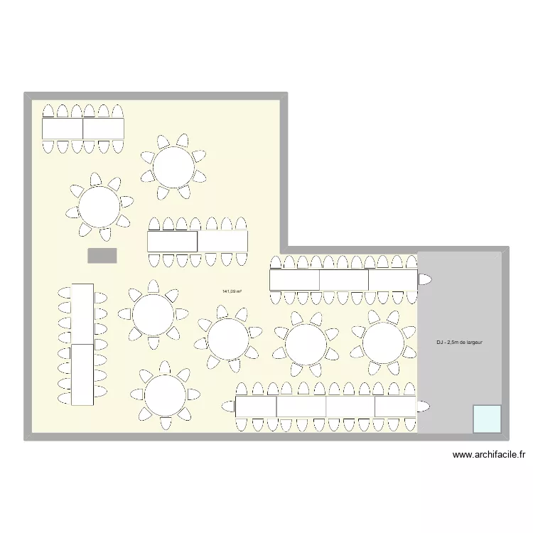 Salle Romane & Max. Plan de 2  et 176 m²