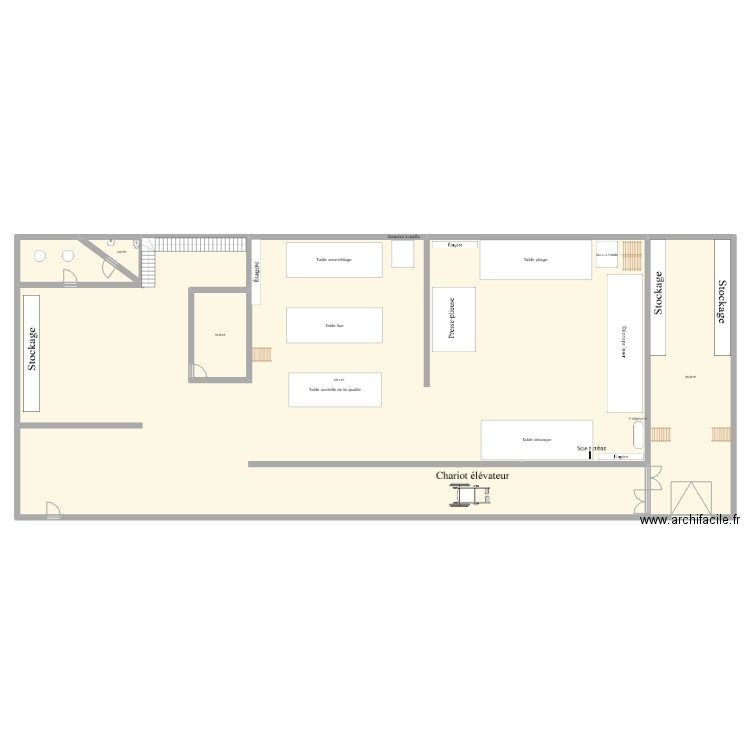 Plan de l'usine. Plan de 4 pièces et 680 m2
