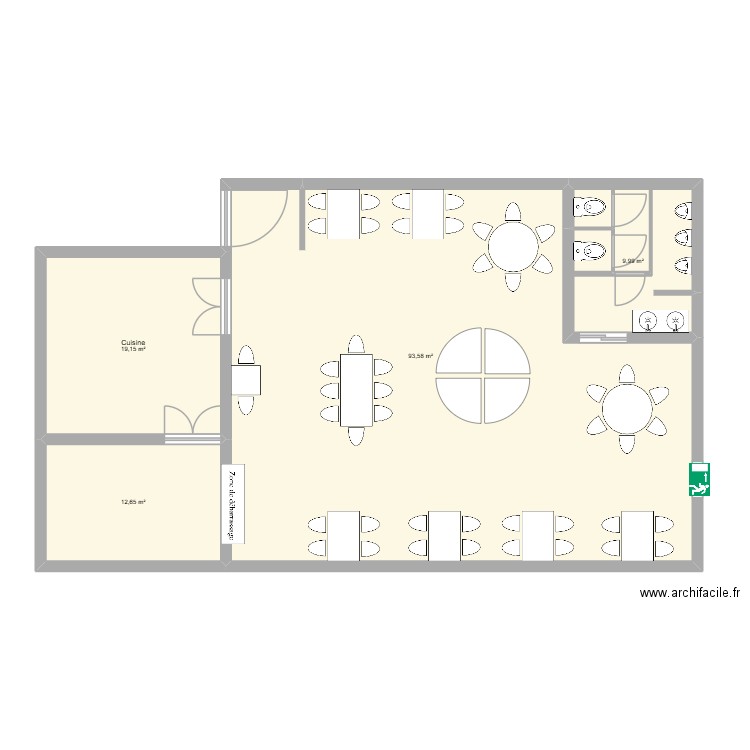plan food court. Plan de 4 pièces et 135 m2