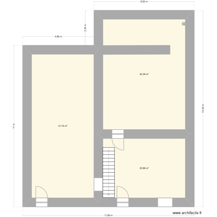 cave. Plan de 3 pièces et 107 m2