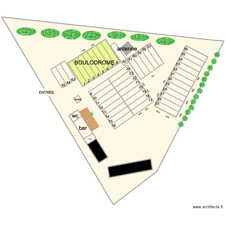 terrain pétanque. Plan de 39 pièces et 4240 m2