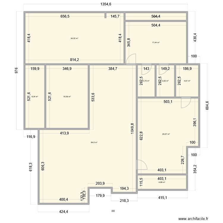 PLAM DE MAS  4. Plan de 11 pièces et 192 m2