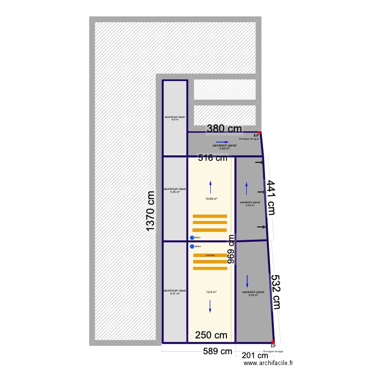 Funchal. Plan de 11 pièces et 135 m2