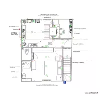 Salon et chambre avec porte/TV &agrave; gauche