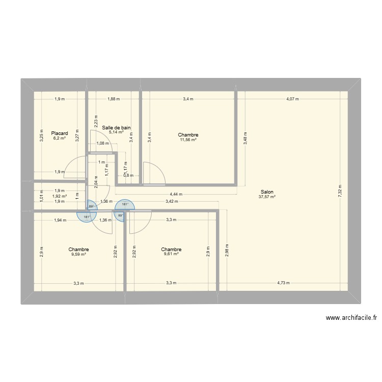 Maison1. Plan de 7 pièces et 82 m2