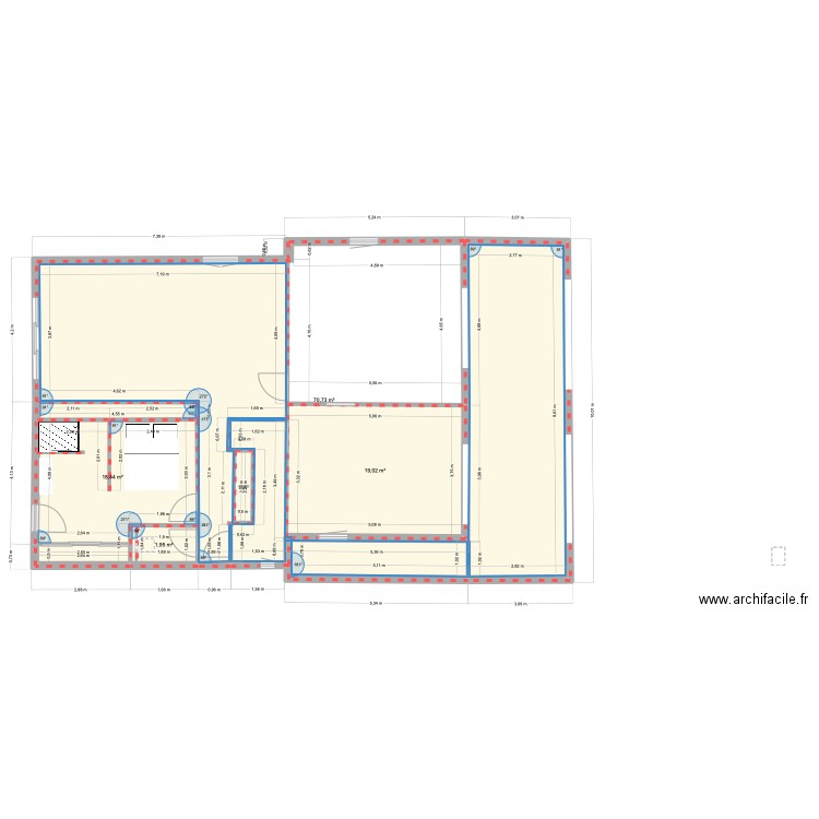 RDC Aménagé. Plan de 5 pièces et 111 m2