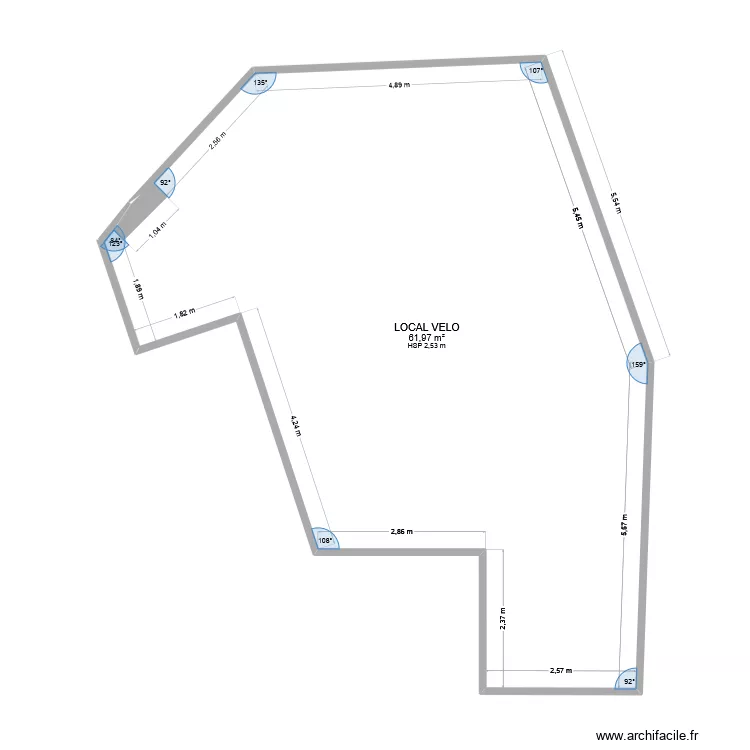 grand local velo. Plan de 1  et 62 m²