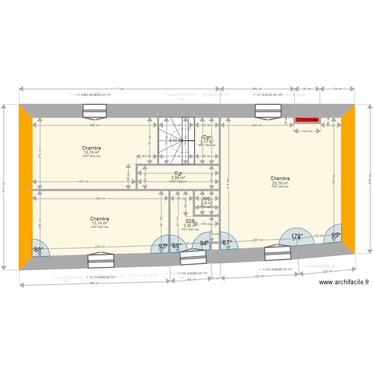 ML24008886 . Plan de 18 pièces et 121 m2