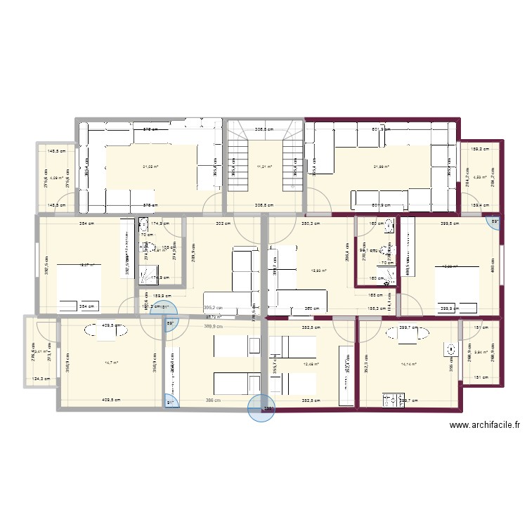 مسار مفرش. Plan de 16 pièces et 196 m2