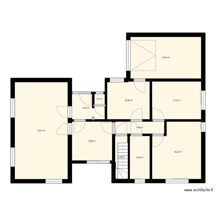leers. Plan de 11 pièces et 117 m2