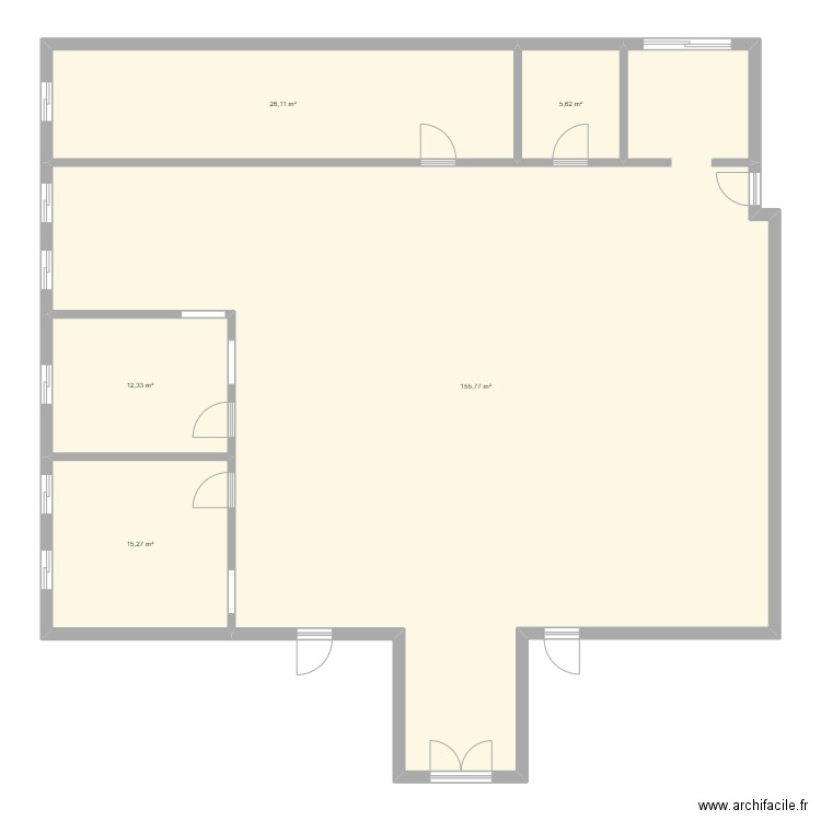 CDI. Plan de 5 pièces et 215 m2