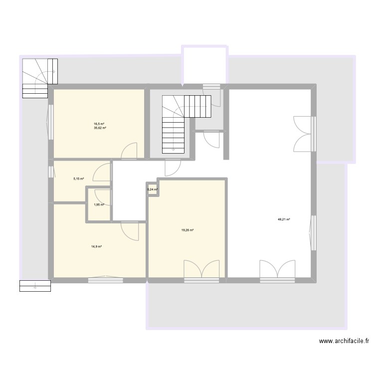 RDC. Plan de 8 pièces et 142 m2