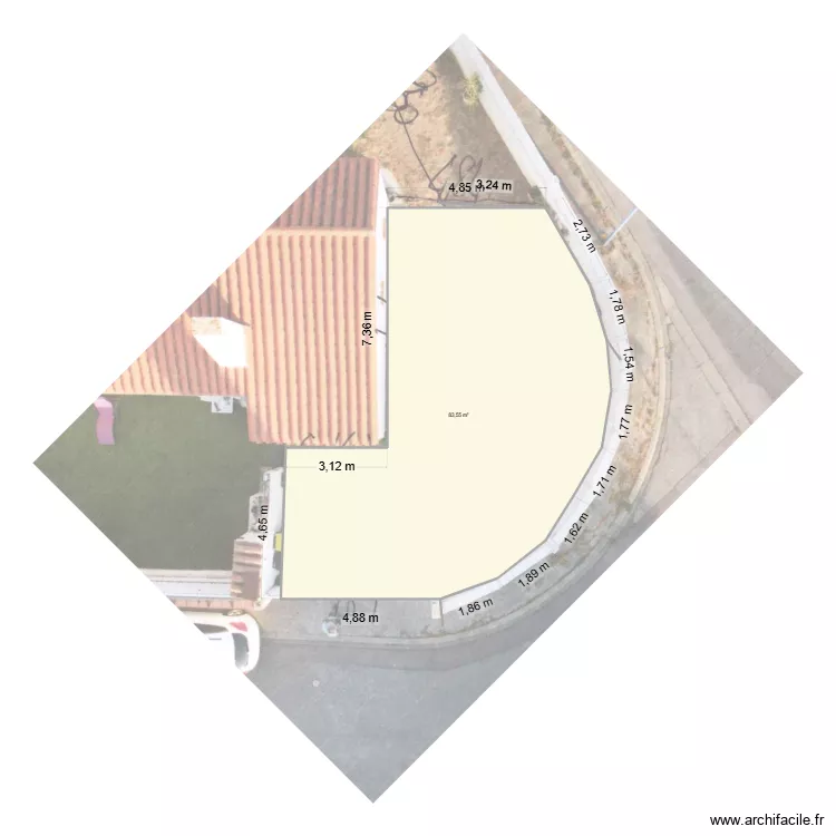 Benkhelil cabestany. Plan de 1  et 84 m²