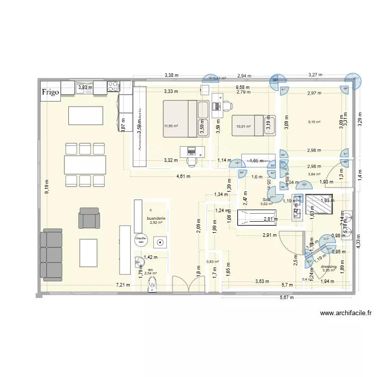 maison 120 m2. Plan de 12 Pièces et 122 m²