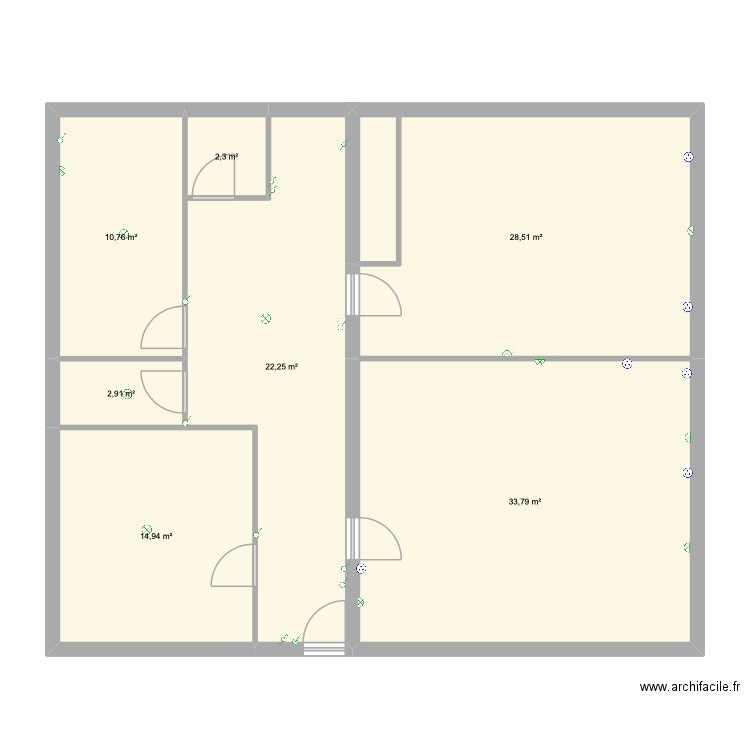 RDC. Plan de 7 pièces et 115 m2
