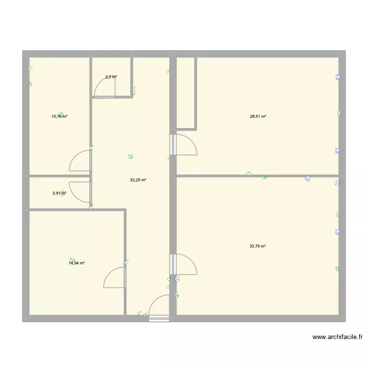 RDC. Plan de 7 pièces et 115 m²