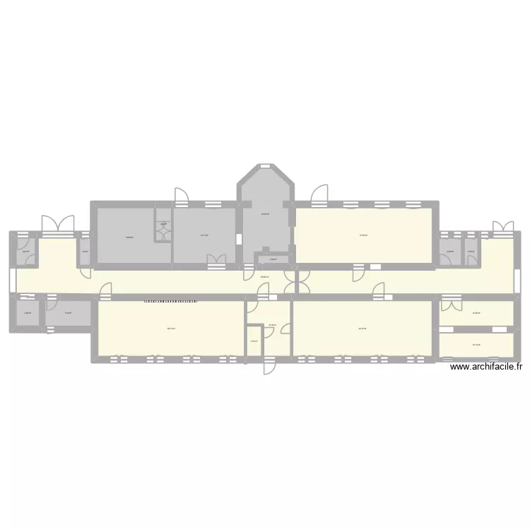 CCC avant travaux. Plan de 19  et 368 m²