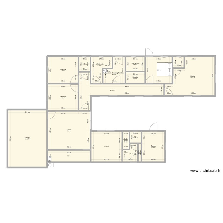Voir plus loin. Plan de 19 pièces et 230 m2